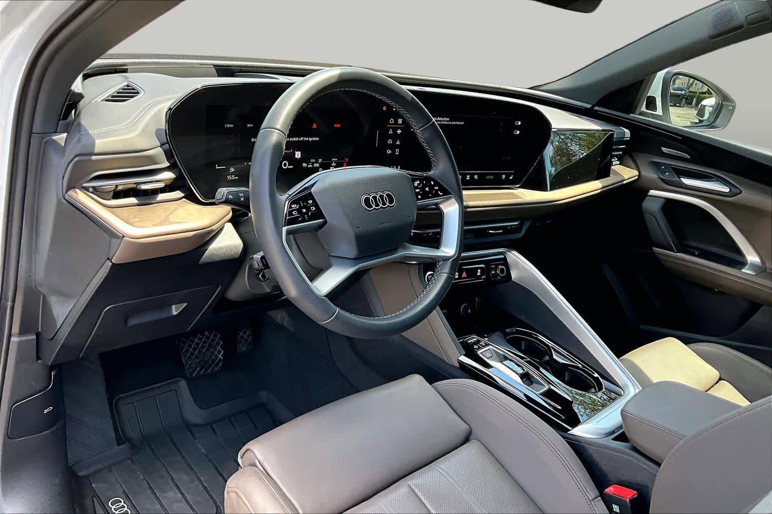 Used 2025 Audi Q5 Premium Plus w/ Premium Plus AWD/4WD image 30