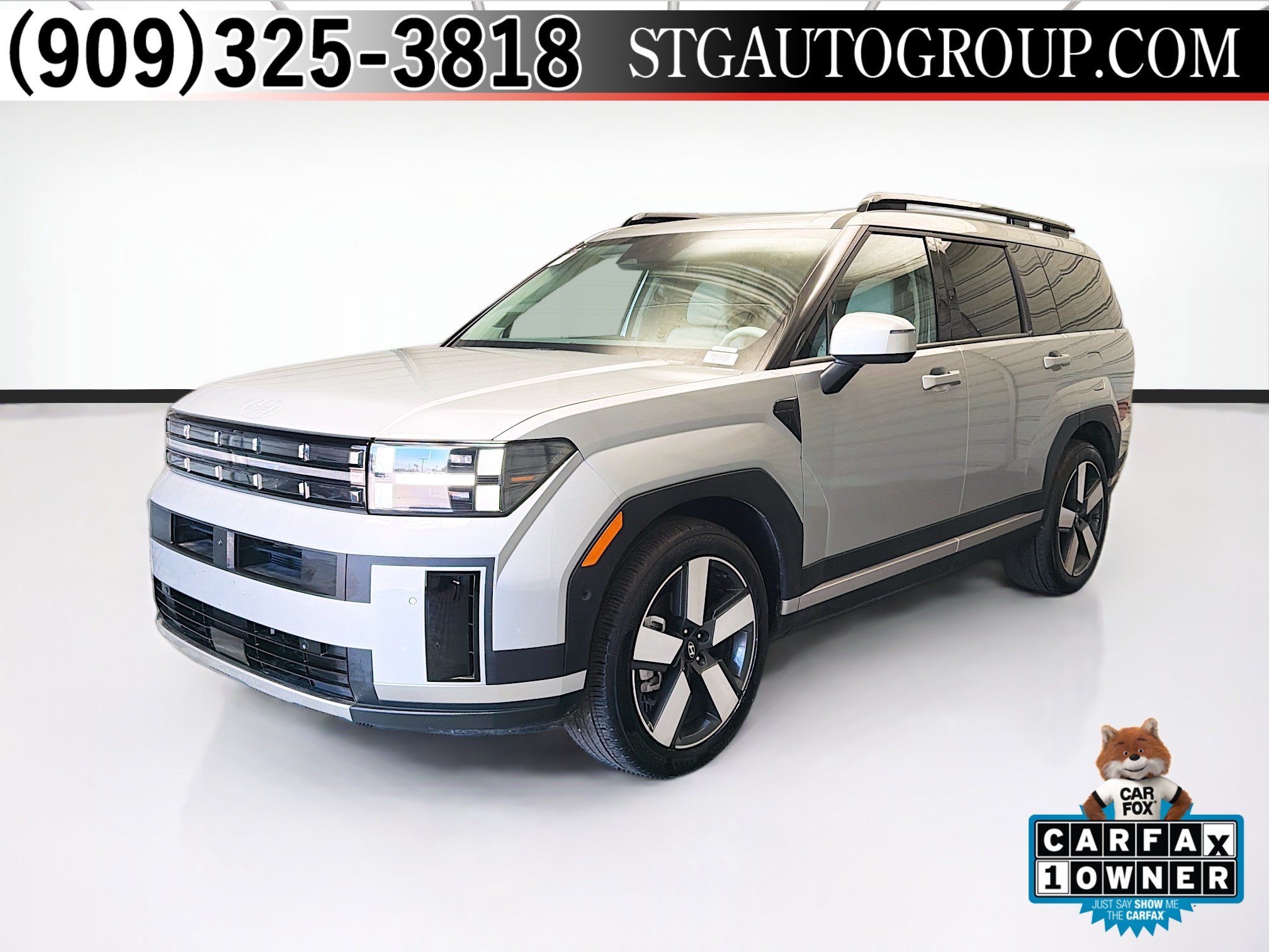 Used 2025 Hyundai Santa Fe Limited FWD image 1