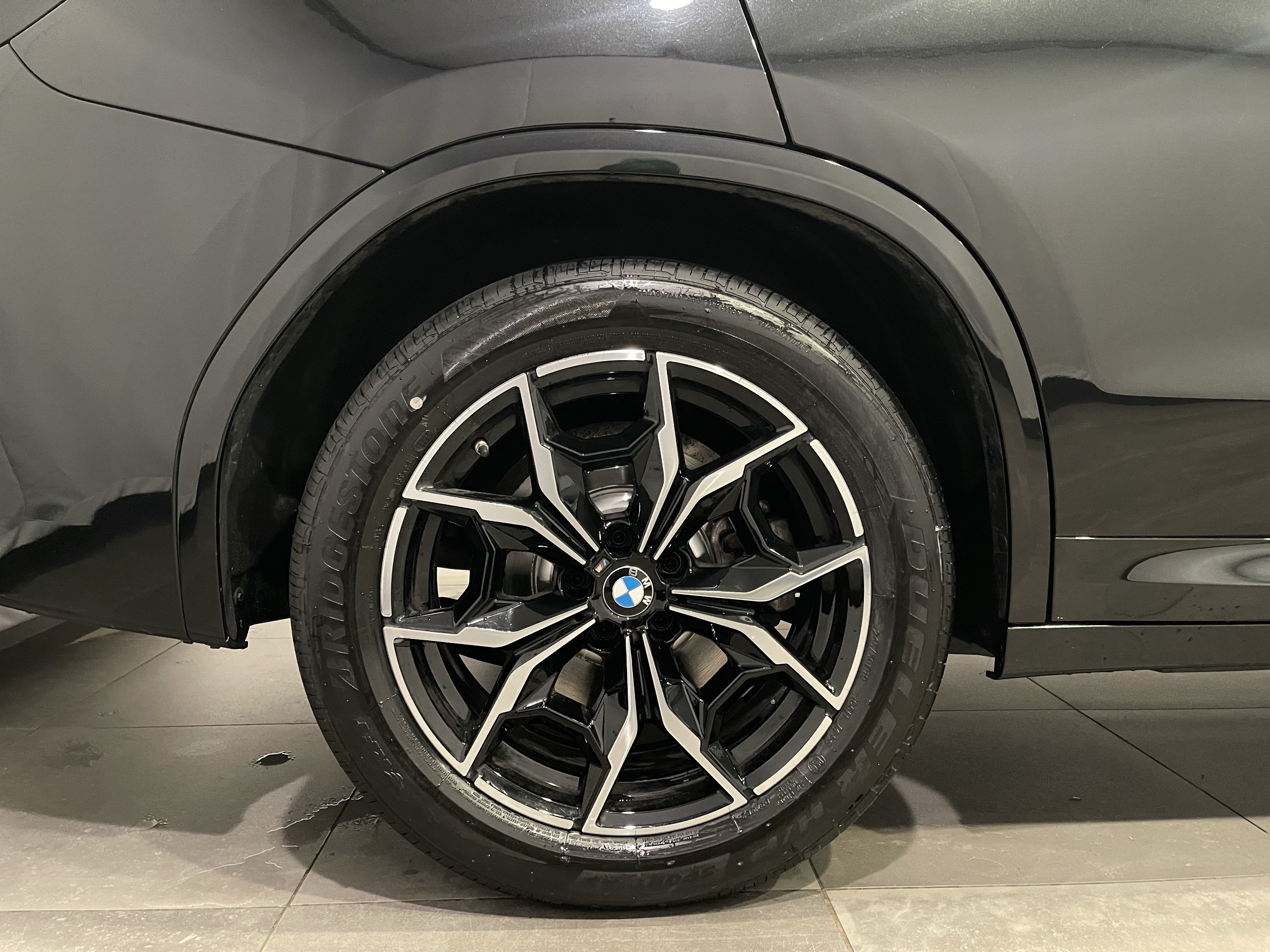 Certified 2024 BMW X3 xDrive30i w/ M Sport Package AWD/4WD image 9
