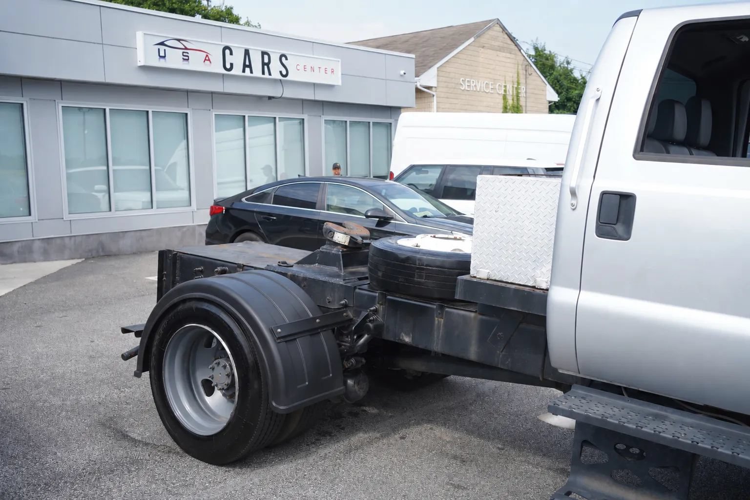 Used 2019 Ford F650 2WD Crew Cab Super Duty image 9