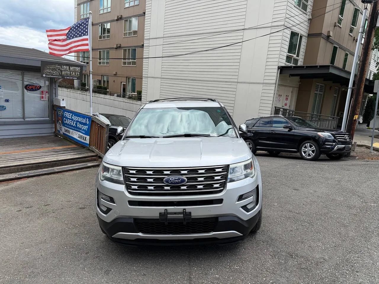 Used 2016 Ford Explorer Limited AWD/4WD image 5