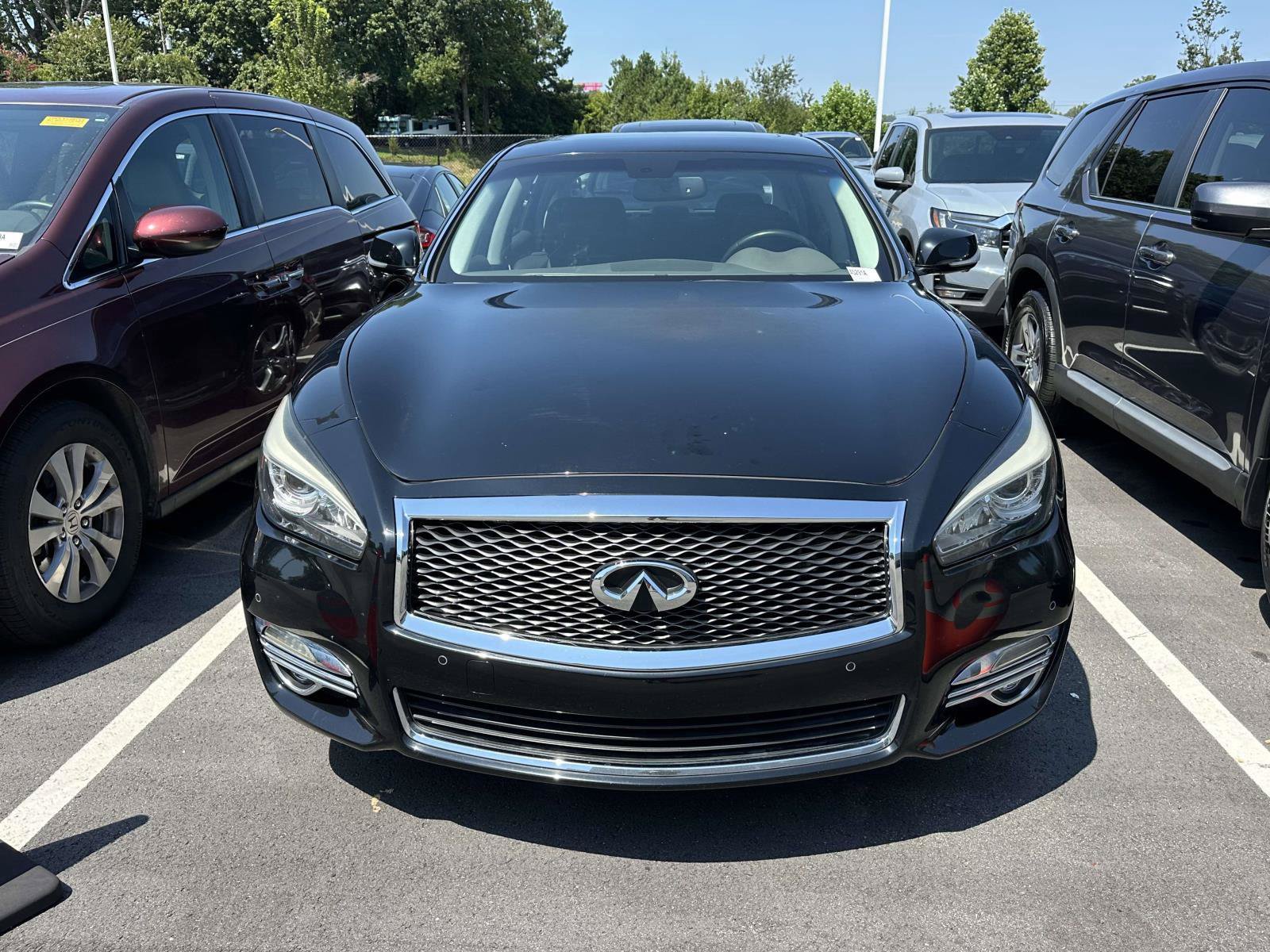 Used 2015 INFINITI Q70 L 3.7 w/ Deluxe Touring Package RWD image 2