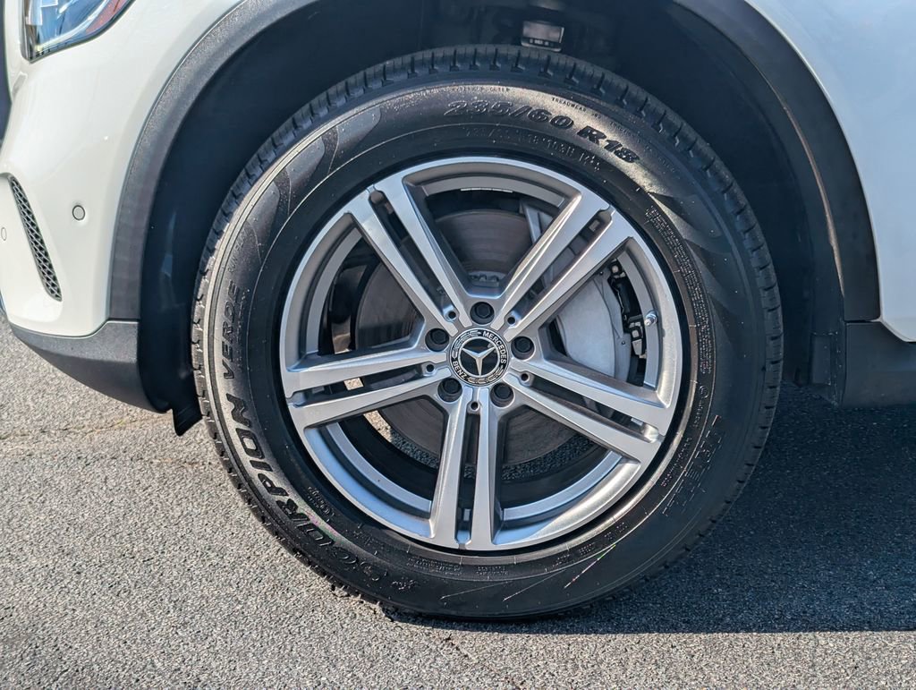 Used 2022 Mercedes-Benz GLC 300 w/ Premium Package Lite image 29