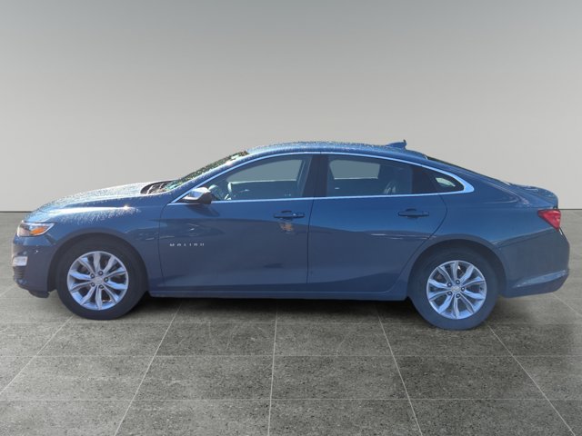 Used 2025 Chevrolet Malibu LT FWD image 2