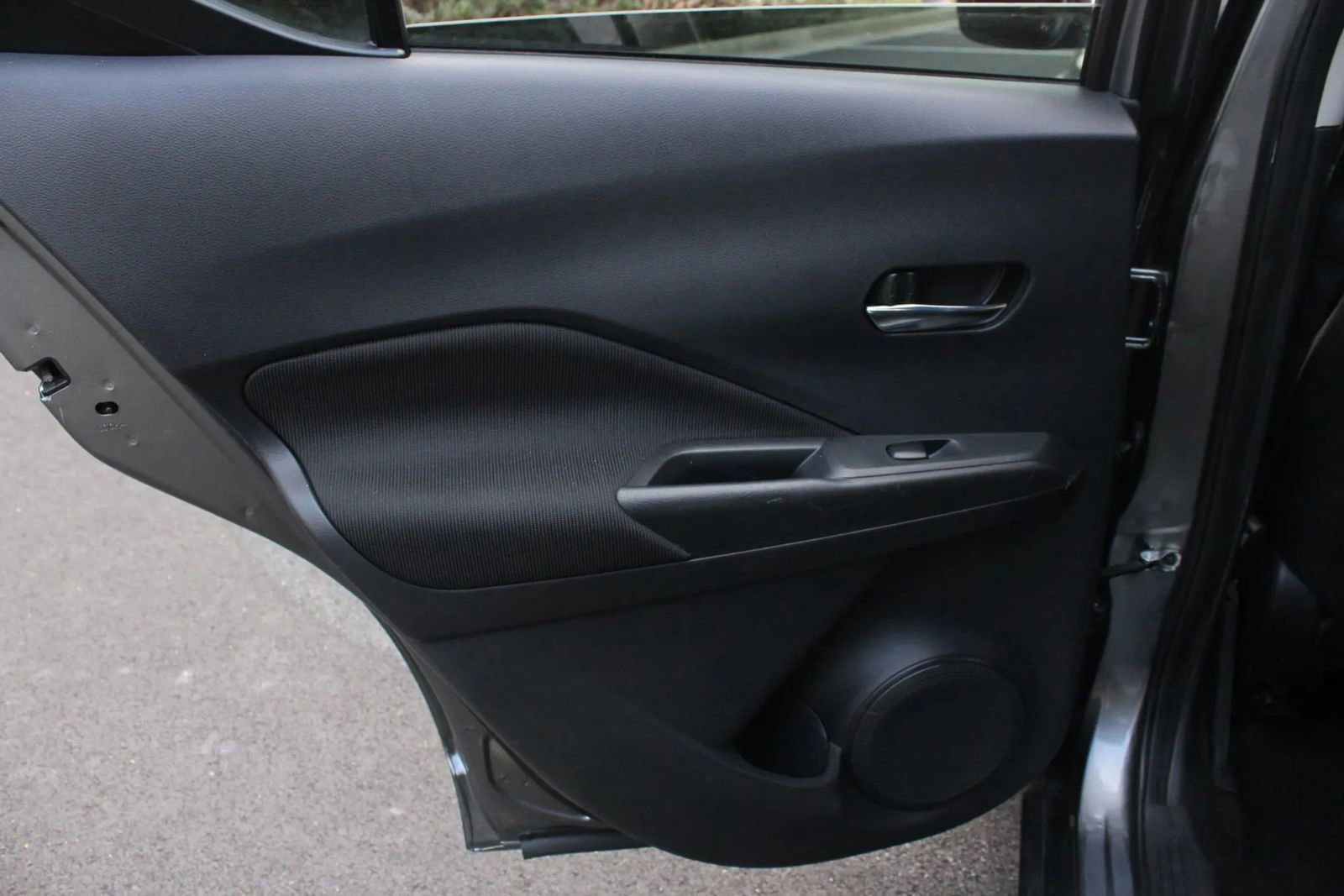 Used 2021 Nissan Kicks SV image 17