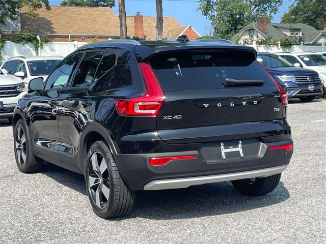 Used 2020 Volvo XC40 T5 Momentum w/ Protection Package Premier image 8