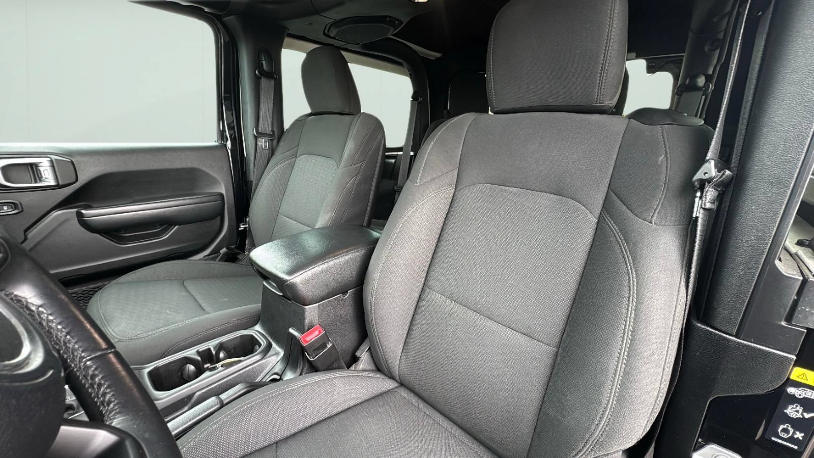 Used 2021 Jeep Wrangler Sport AWD/4WD image 13