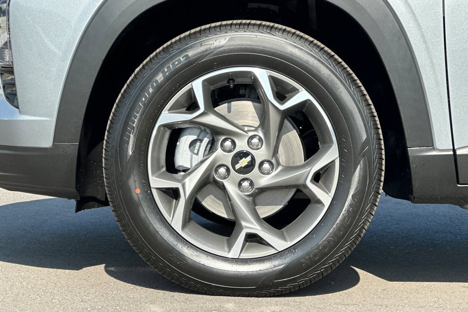 New 2026 Chevrolet Trax LT w/ Driver Confidence Package FWD image 25