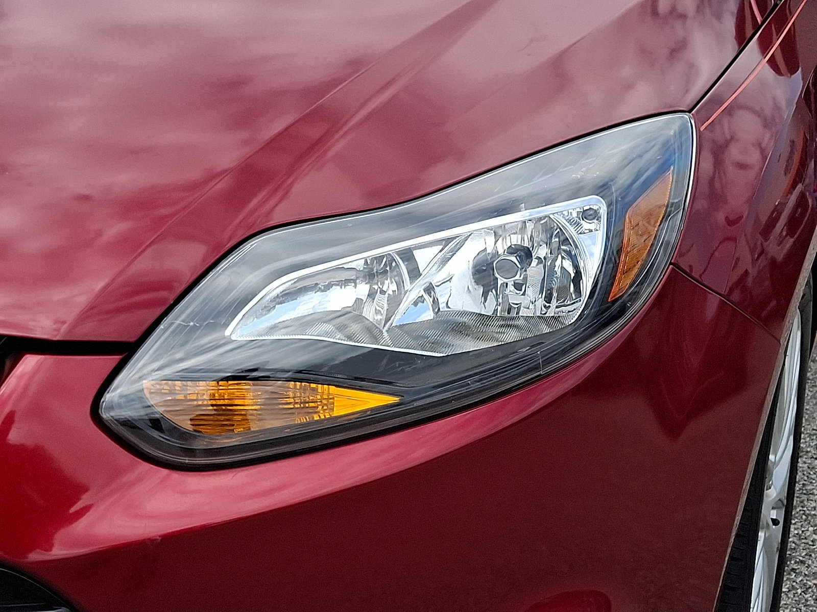Used 2013 Ford Focus Titanium FWD image 12