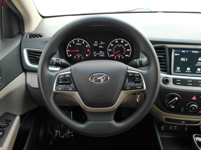 Used 2022 Hyundai Accent SEL FWD image 28