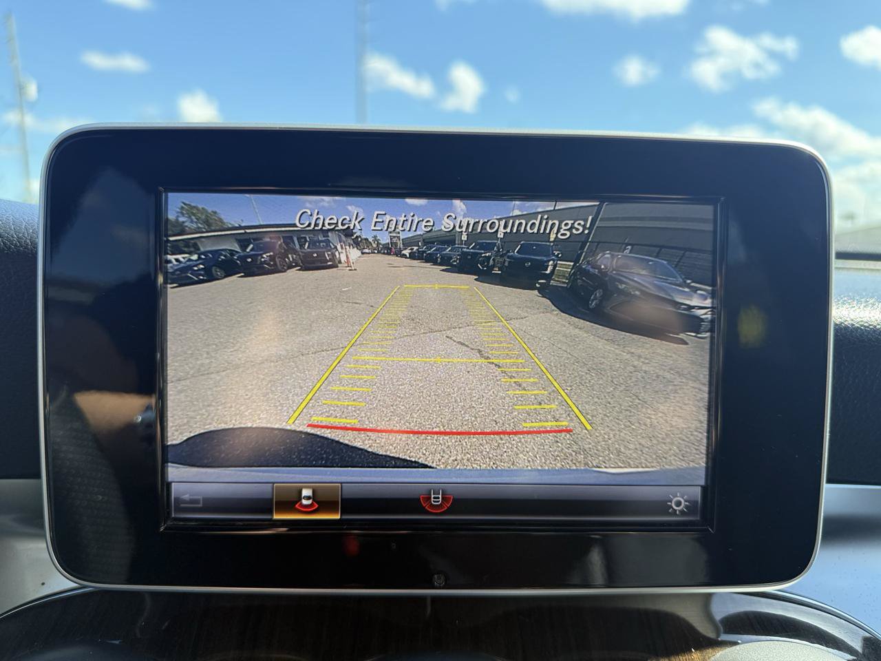Used 2019 Mercedes-Benz GLC 300 w/ Premium Package image 30