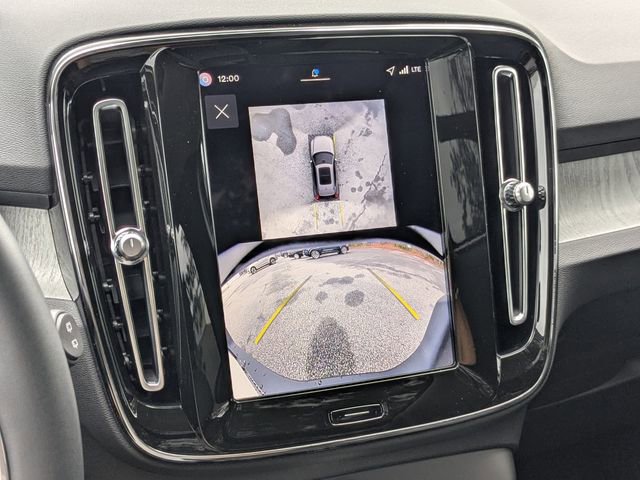 New 2026 Volvo XC40 B4 Plus w/ Protection Package Premier image 23
