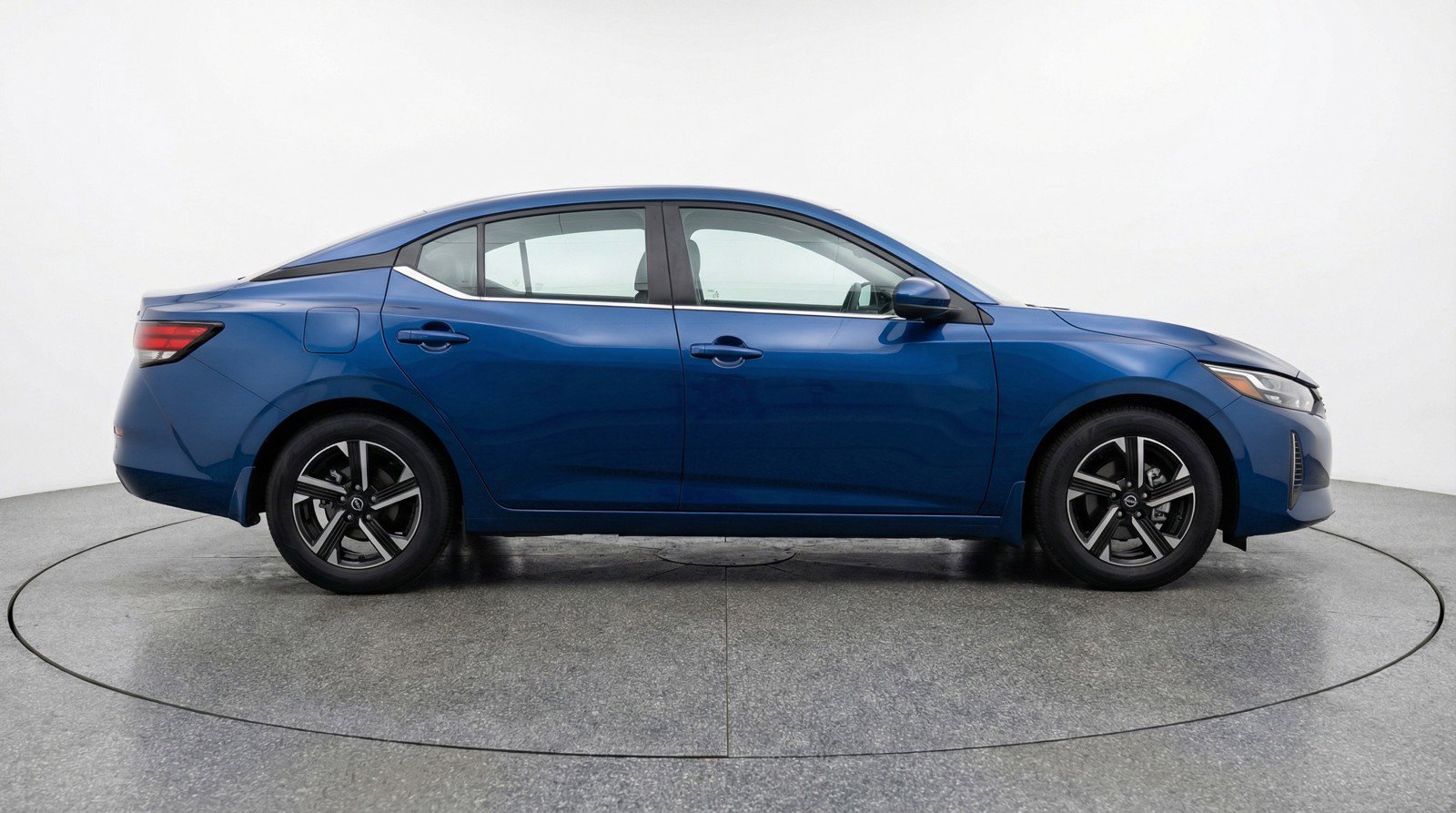 Used 2025 Nissan Sentra SV image 11