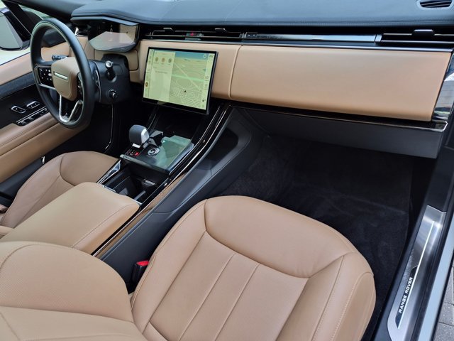 Used 2025 Land Rover Range Rover Sport SE AWD/4WD image 22