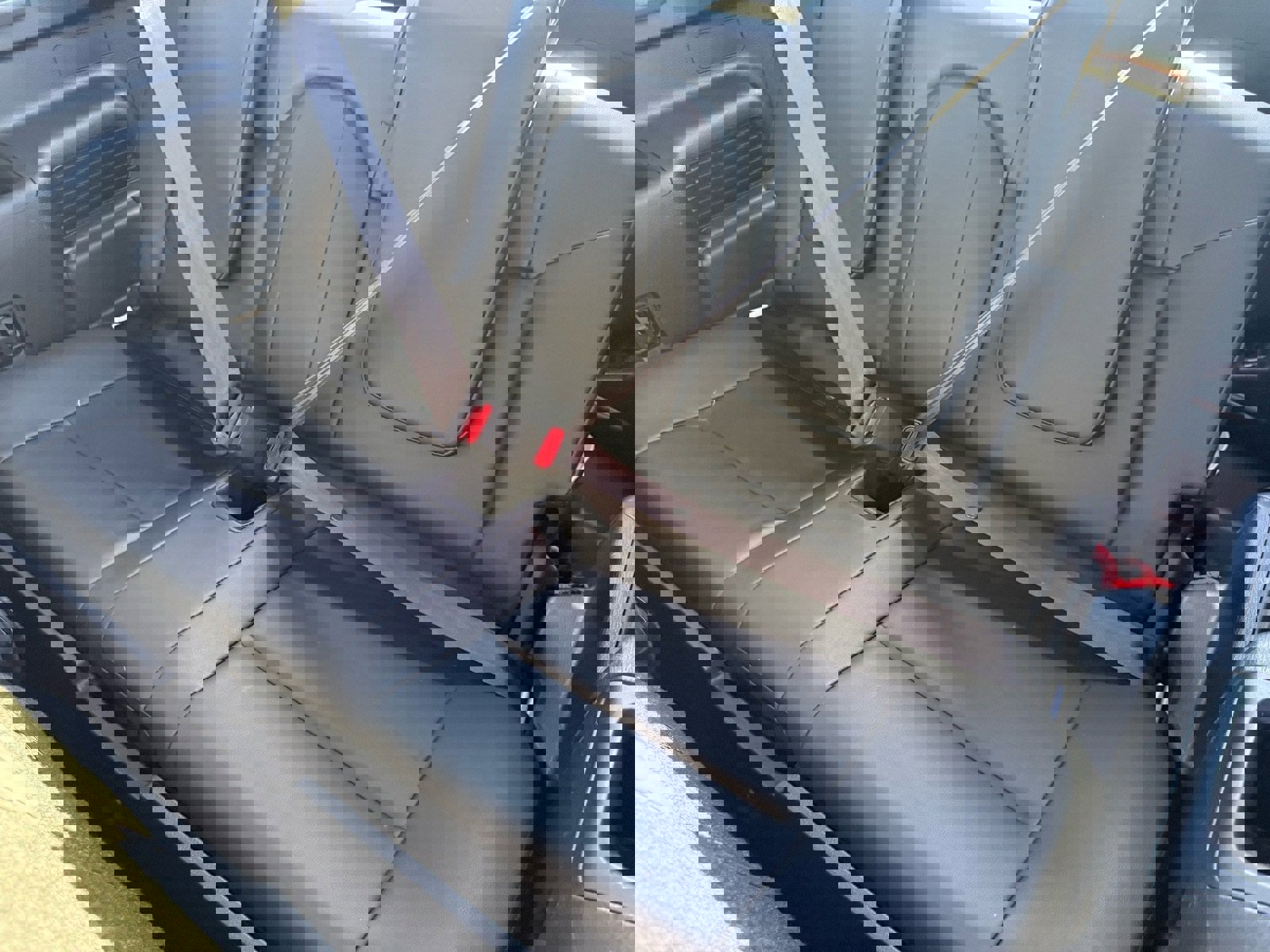 Used 2024 Mitsubishi Outlander 4WD Plug-In Hybrid image 31