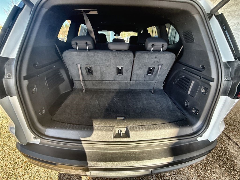 Certified 2025 GMC Acadia Elevation image 24