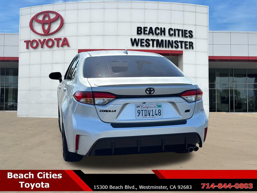 Certified 2025 Toyota Corolla SE FWD image 9