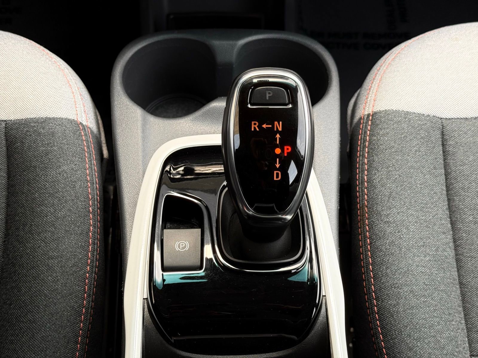 Used 2018 Chevrolet Bolt LT FWD image 40