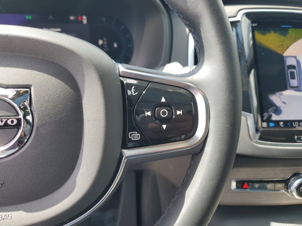 Used 2024 Volvo XC90 B6 Ultimate w/ Protection Package Premier image 20