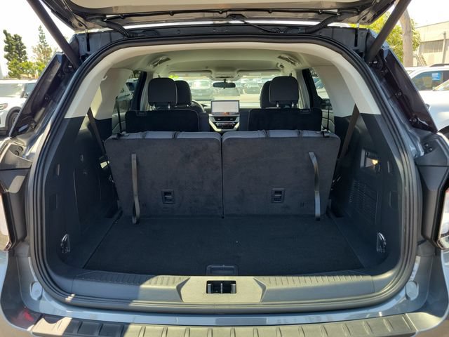 Used 2026 Ford Explorer Active RWD image 22