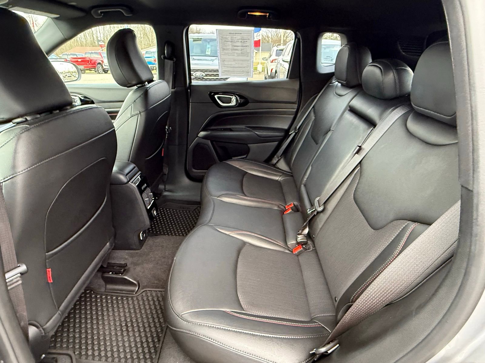 Used 2024 Jeep Compass Trailhawk AWD/4WD image 18