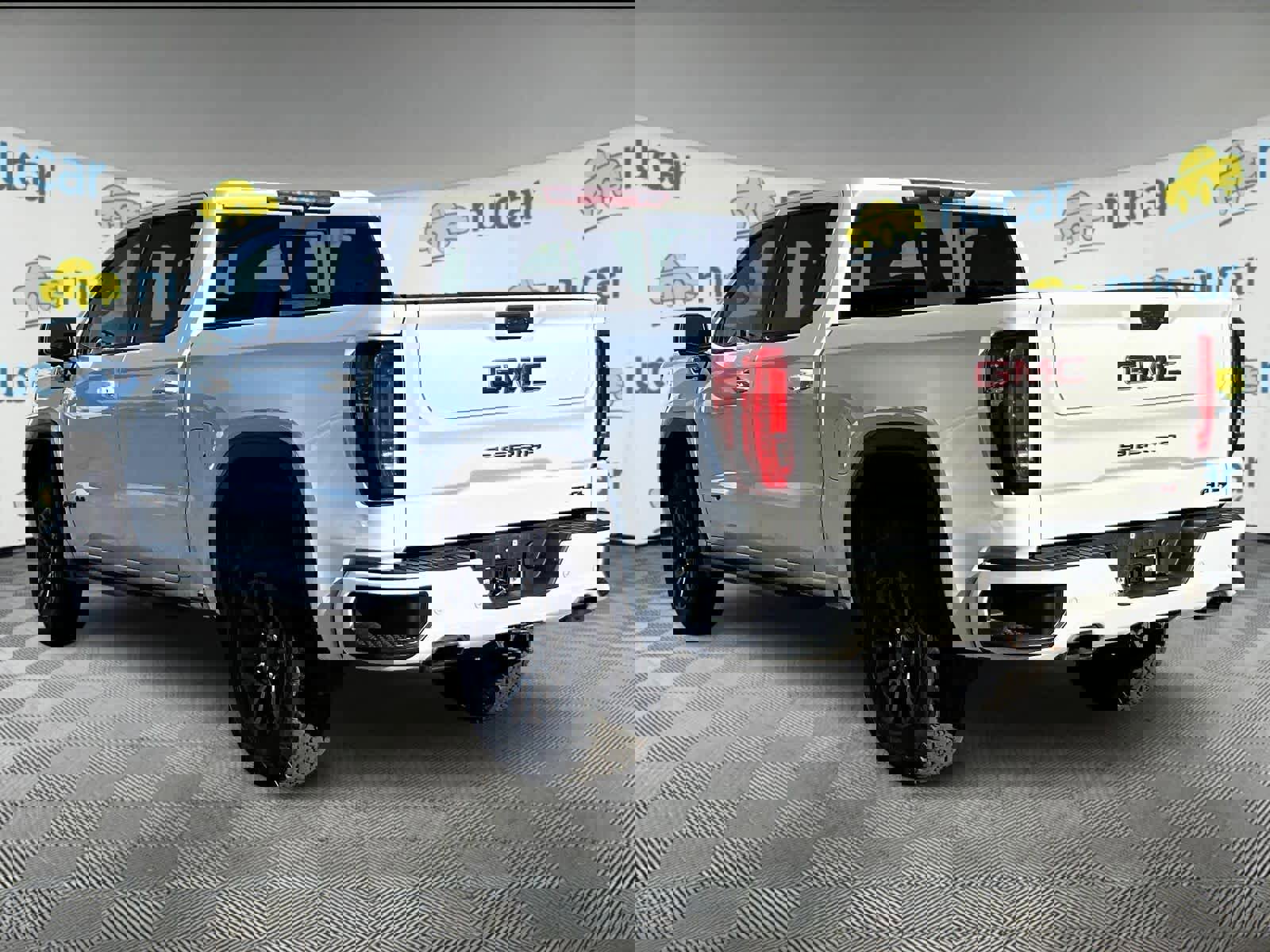 Used 2020 GMC Sierra 1500 AT4 w/ AT4 Premium Package image 4