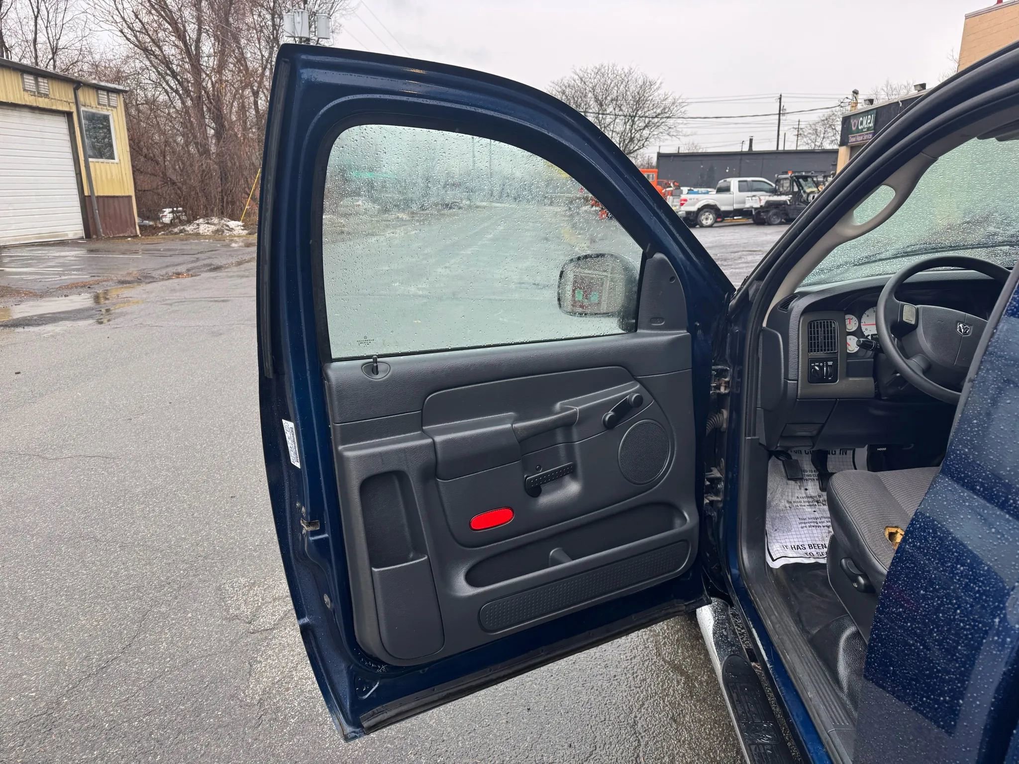 Used 2004 Dodge Ram 1500 Truck ST image 9