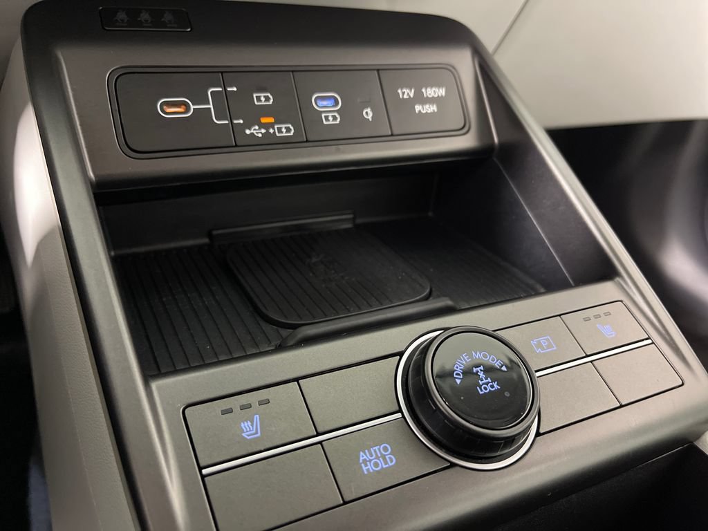 Certified 2025 Hyundai Kona SEL AWD/4WD image 28