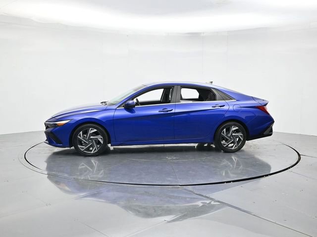 Used 2024 Hyundai Elantra Limited image 6