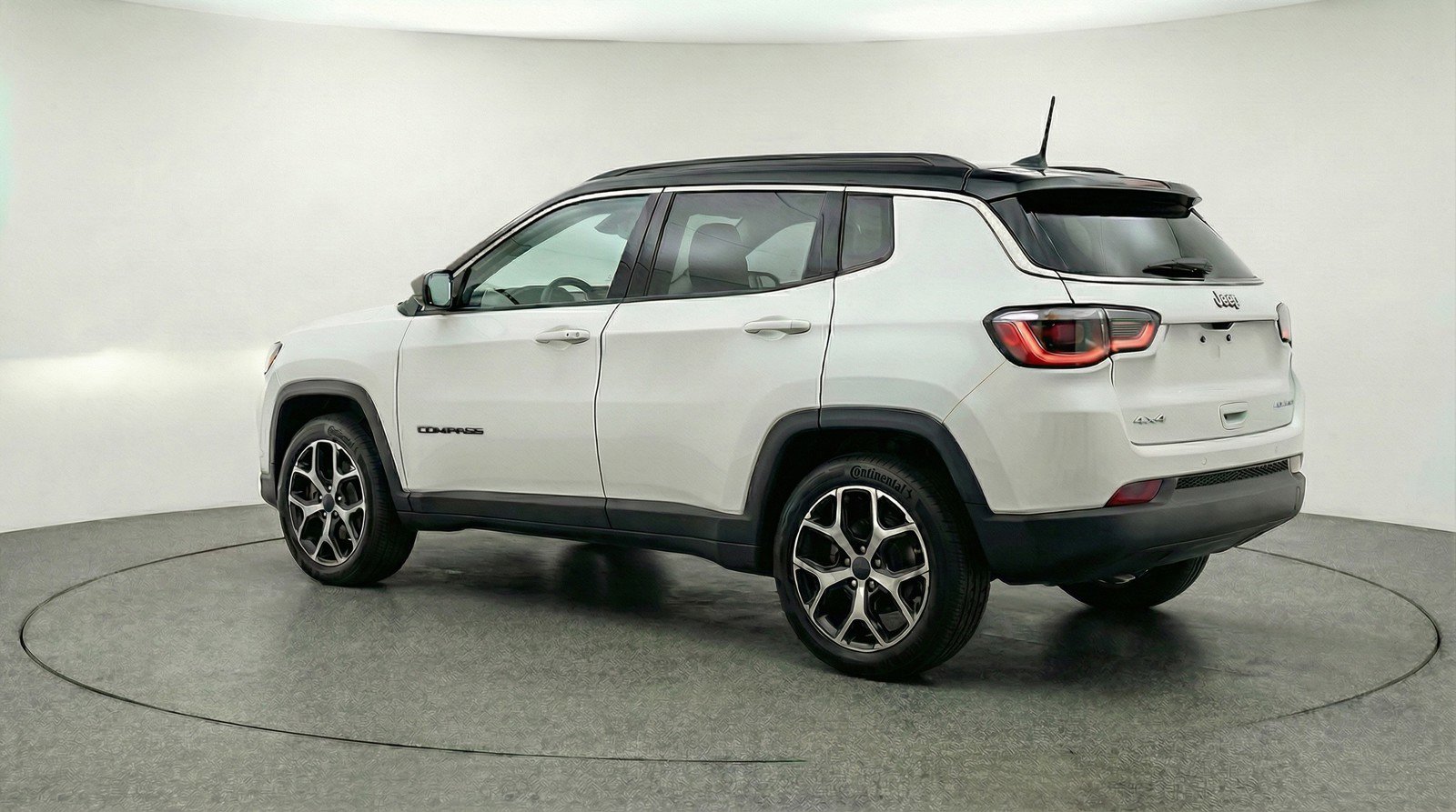 Used 2025 Jeep Compass Limited image 6