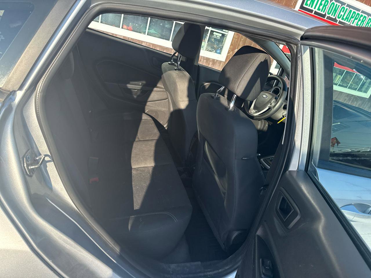 Used 2018 Ford Fiesta SE image 10