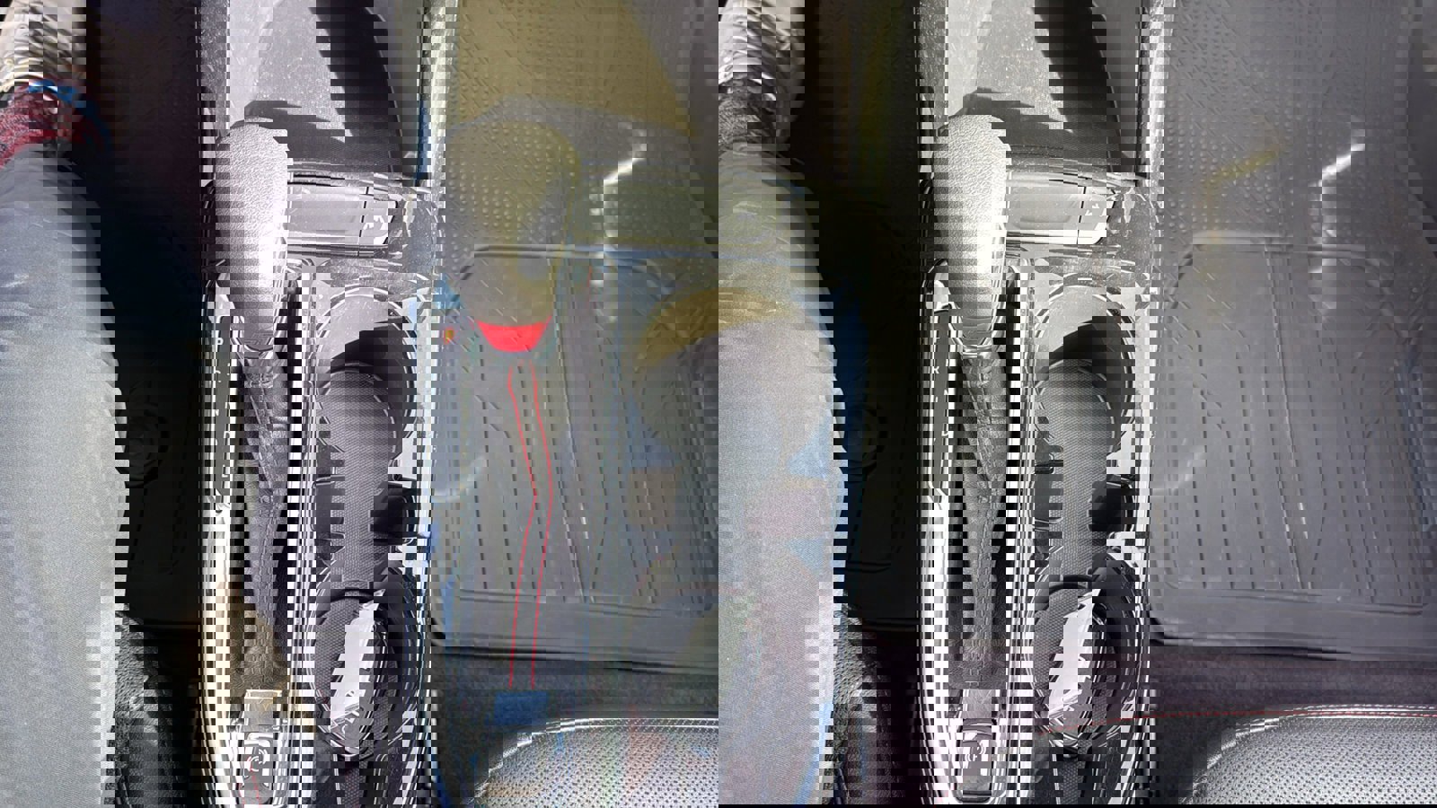 Used 2025 Chevrolet Trax RS w/ Driver Confidence Package image 21