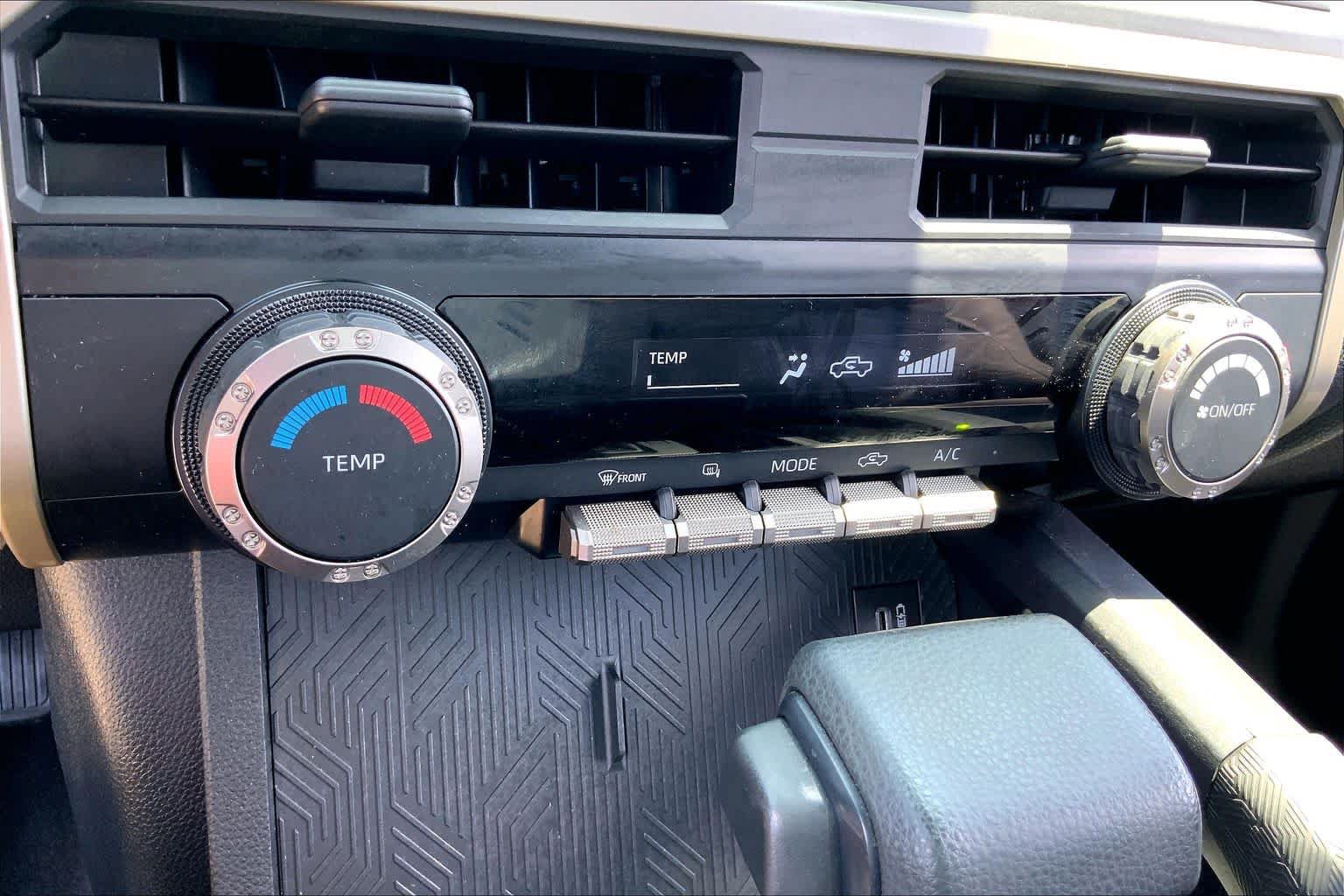 Used 2025 Toyota Tacoma SR RWD image 31