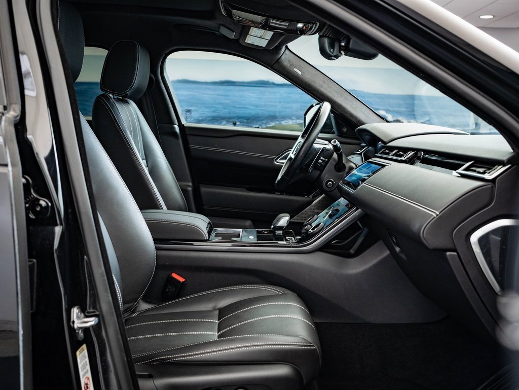 Used 2022 Land Rover Range Rover Velar R-Dynamic S image 25