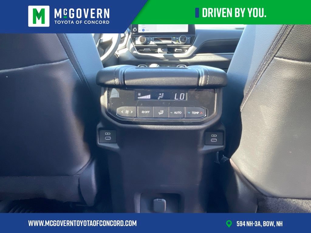 Used 2026 Toyota Grand Highlander AWD image 34