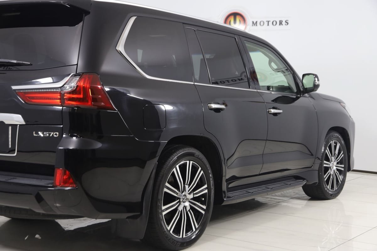 Used 2020 Lexus LX 570 4WD w/ Luxury Package image 48