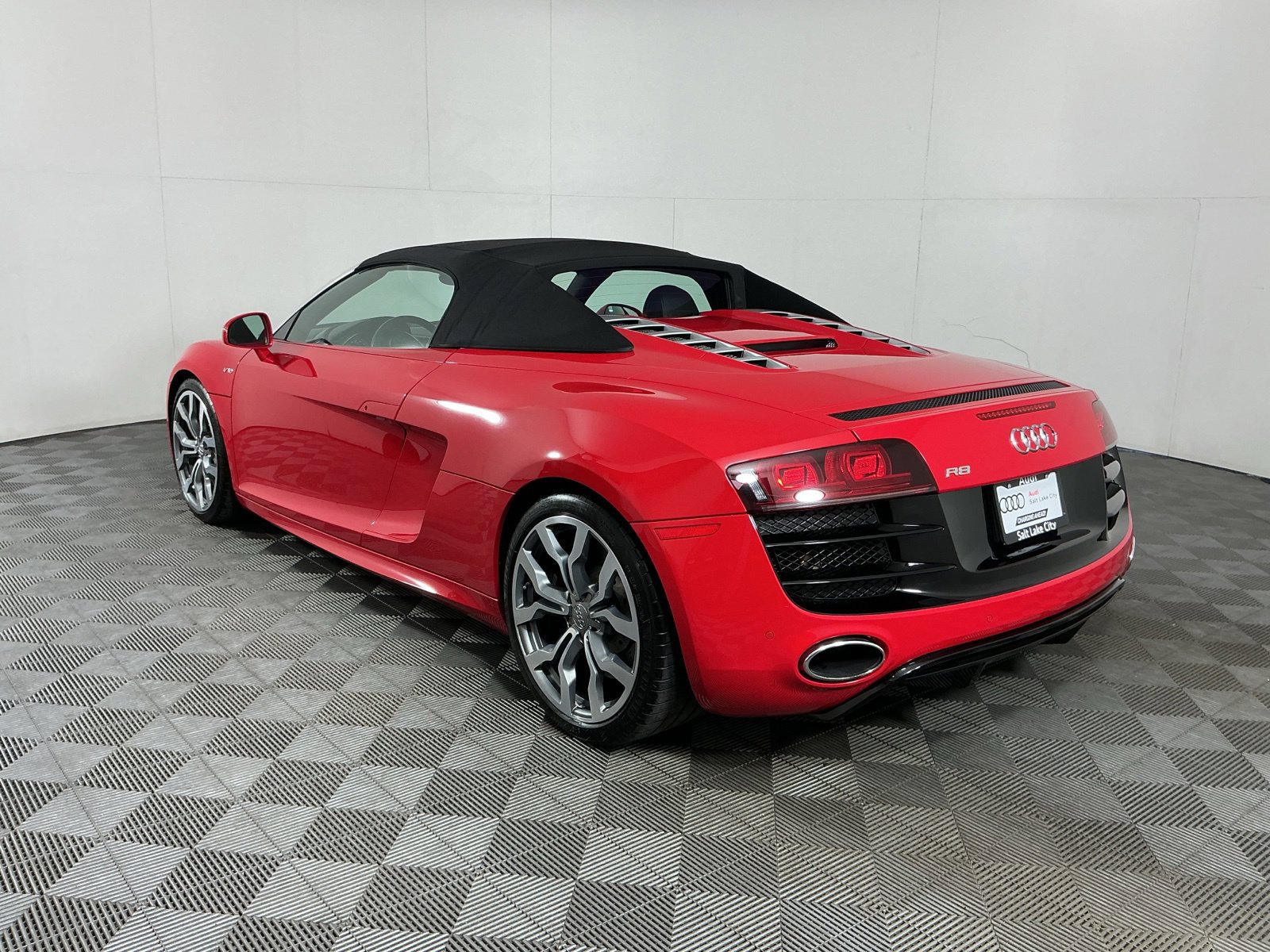 Used 2012 Audi R8 V10 AWD/4WD image 6