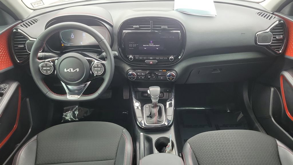 Used 2025 Kia Soul GT-Line FWD image 11