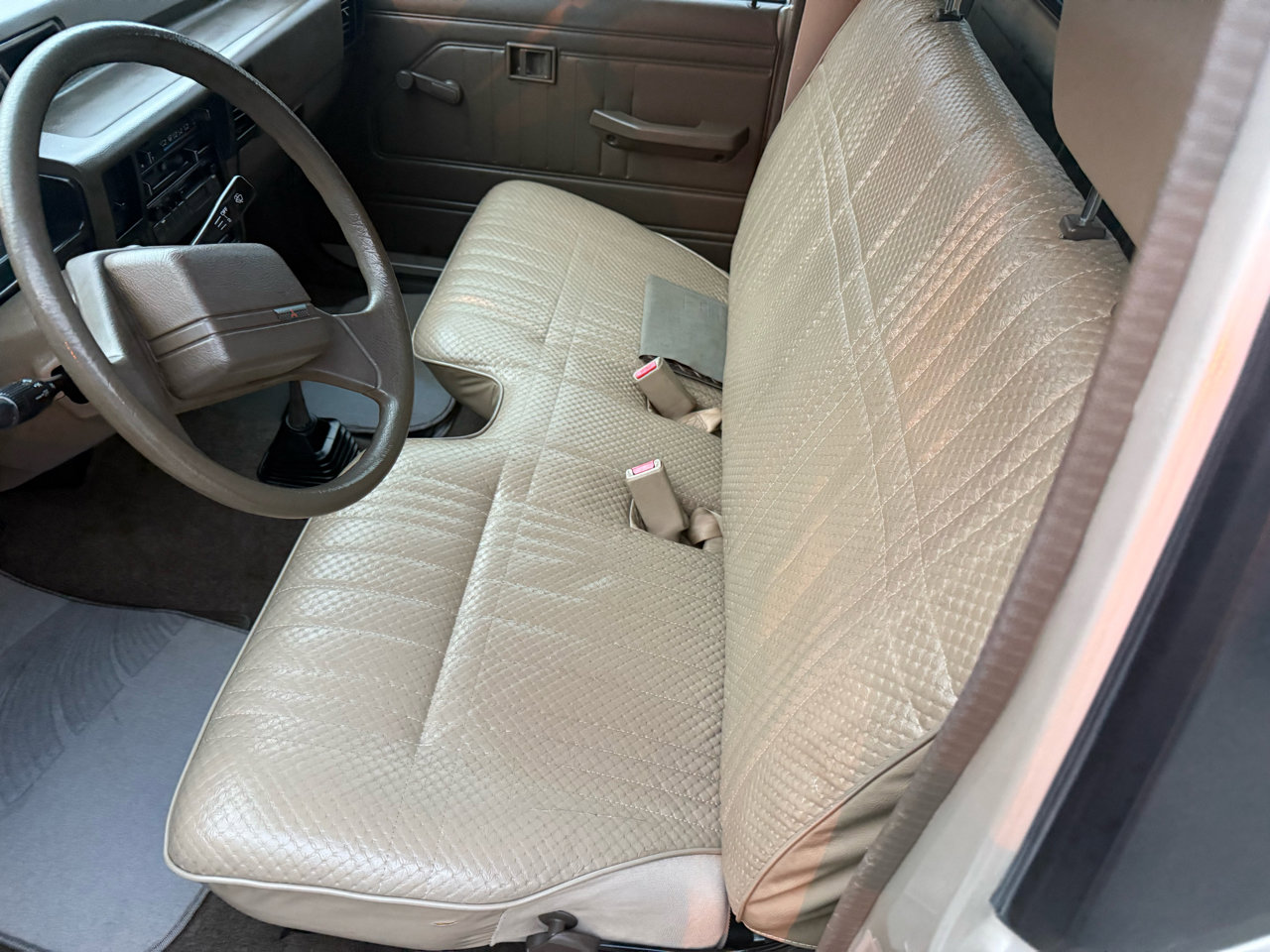 Used 1992 Mitsubishi Mighty Max 2WD Regular Cab image 9