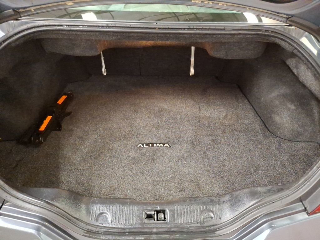 Used 2009 Nissan Altima 3.5 SE w/ Premium Pkg image 14