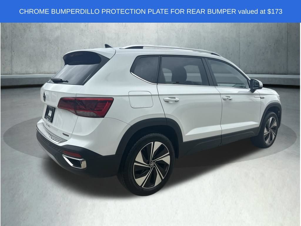 Used 2023 Volkswagen Taos SE w/ Panoramic Sunroof Package AWD/4WD image 7