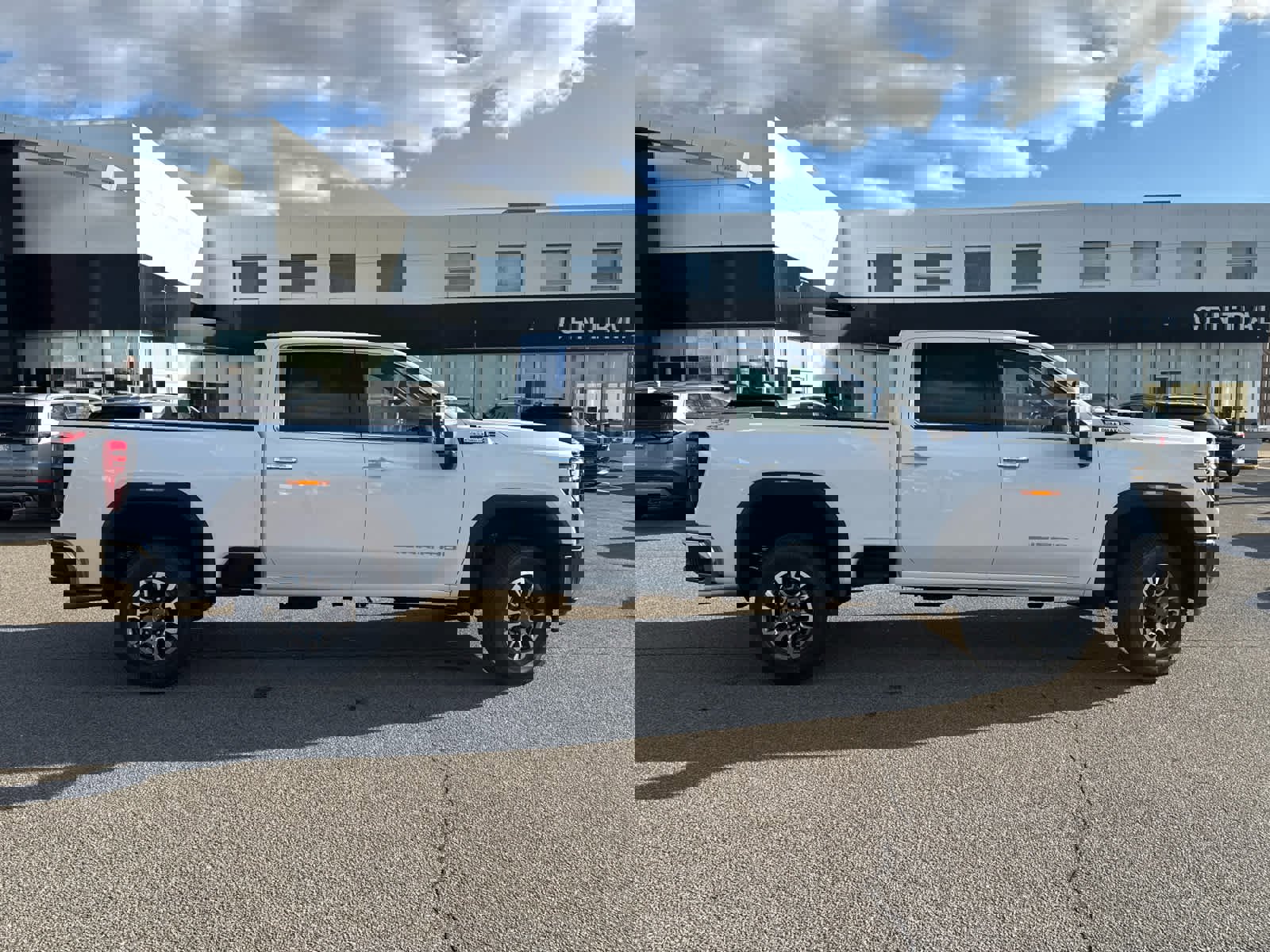 New 2026 GMC Sierra 2500 SLT image 8