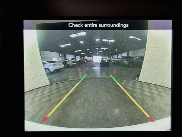 Used 2020 Dodge Charger SXT RWD image 16