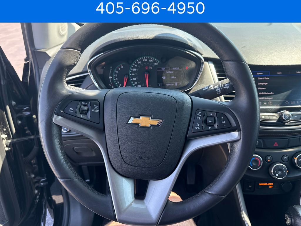 Used 2020 Chevrolet Trax LT w/ LT Convenience Package FWD image 18