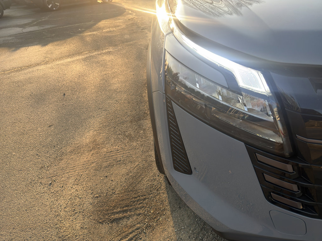 New 2026 Nissan Pathfinder Platinum image 10