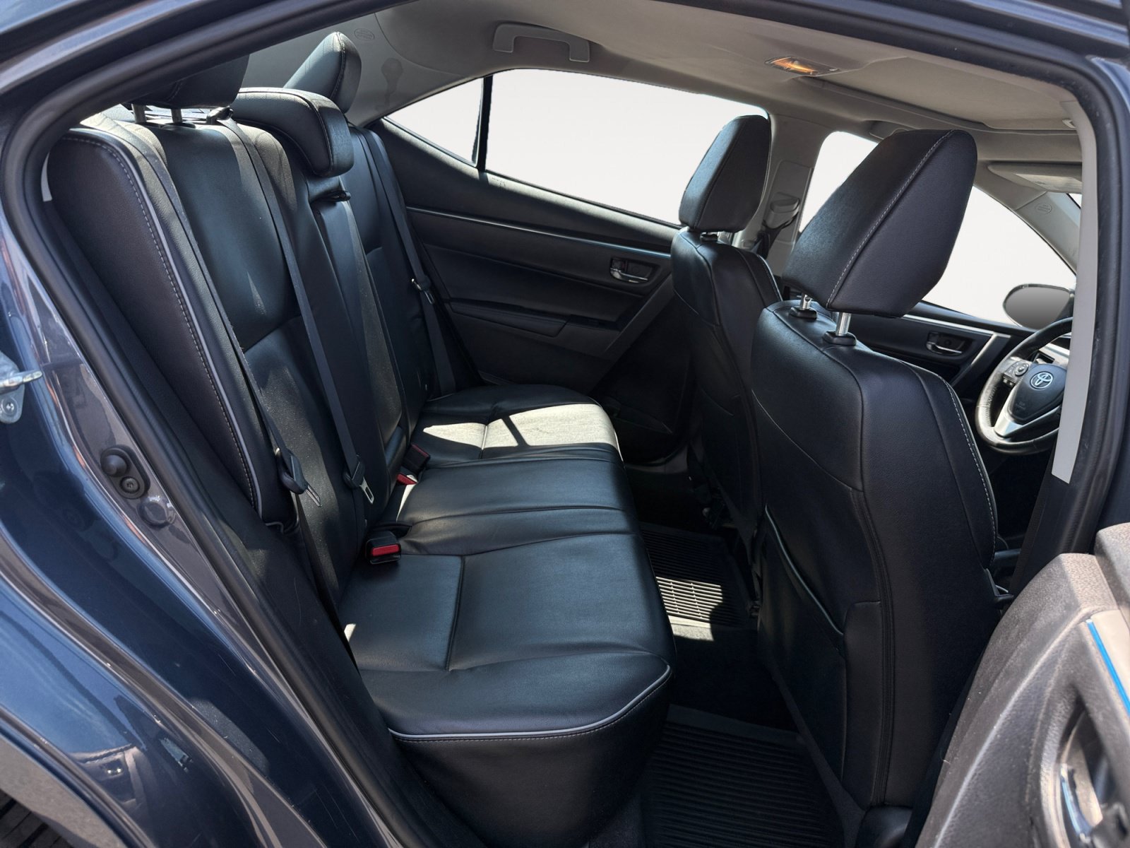 Used 2016 Toyota Corolla S Premium FWD image 18