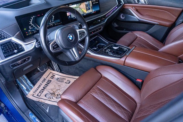 Used 2023 BMW X7 M60i w/ Executive Package image 19