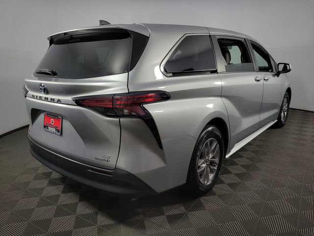 Used 2022 Toyota Sienna LE FWD image 8