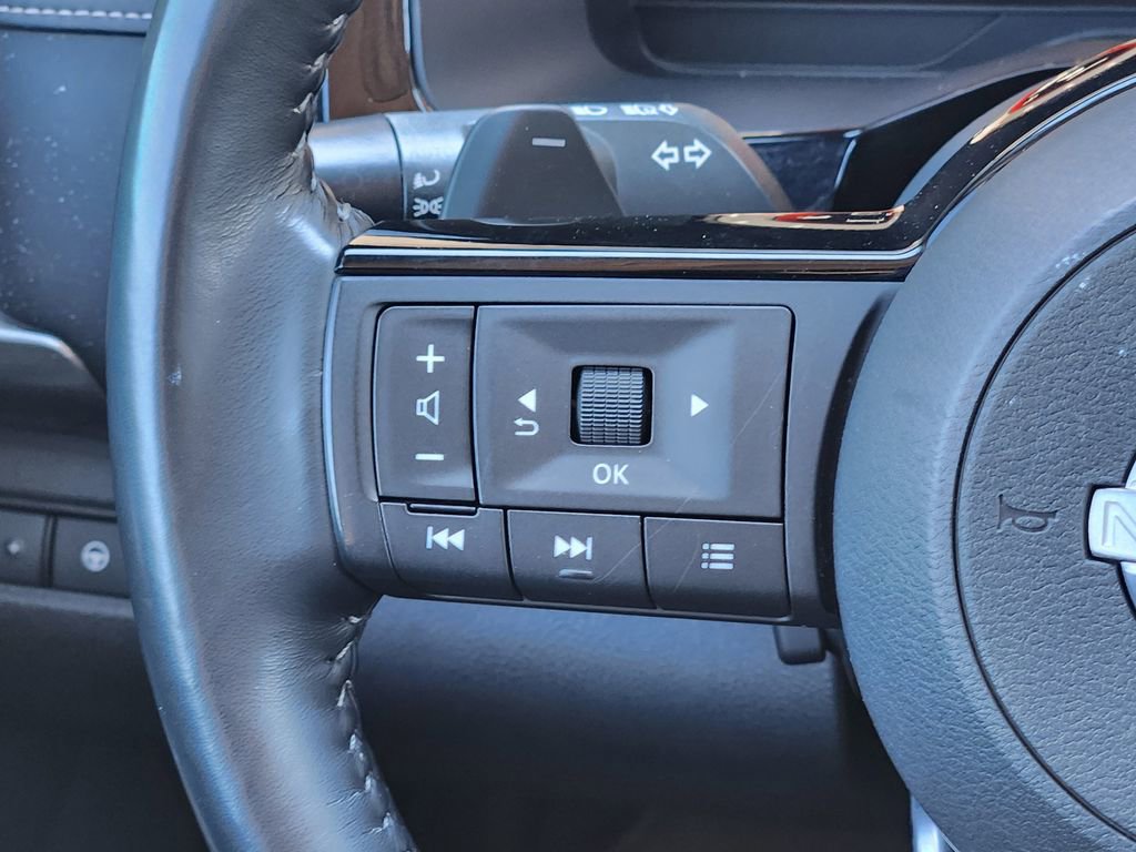 Used 2023 Nissan Pathfinder Platinum w/ Cargo Package image 27