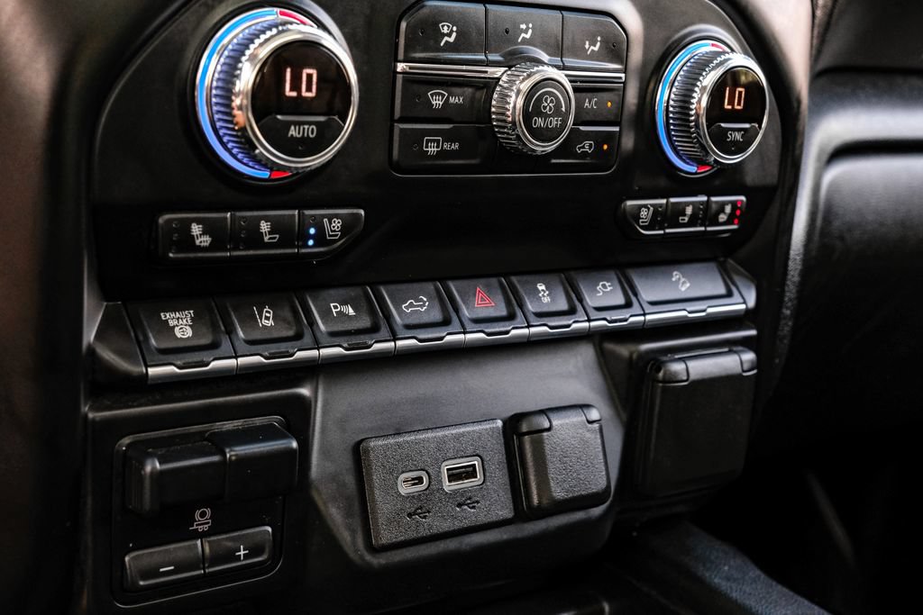 Used 2022 GMC Sierra 2500 Denali AWD/4WD image 25